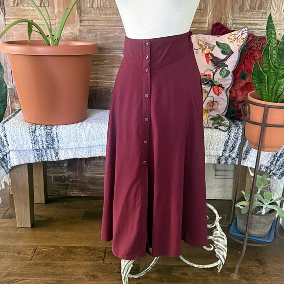 Ecote Dresses & Skirts - Button-Front Midi Skirt in Burgundy